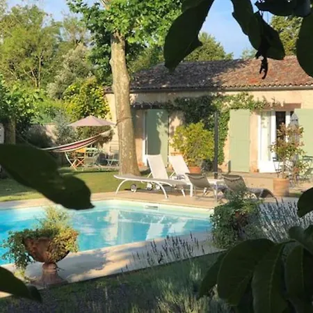 Gite 2-4 Couchages Situe Dans Un Magnifique Jardin Saint-Vivien  Exterior photo