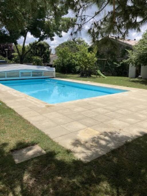 Сasa de vacaciones 2-4 Couchages Situe Dans Un Magnifique Jardin Saint-Vivien (Charente-Maritime)